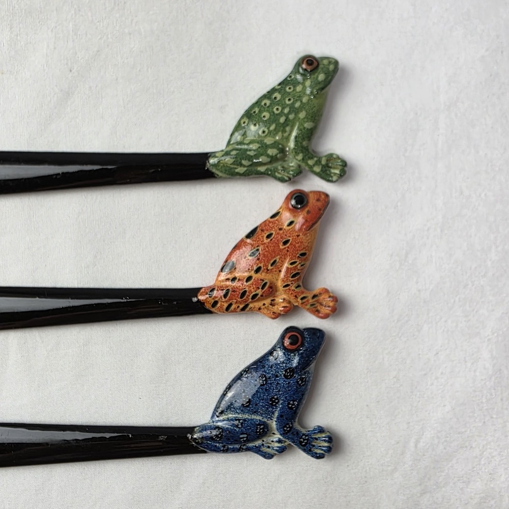 5 Animal Plastic Letter Openers 3 Frogs 1 Humming Bird 1 Crane - Picture 4 of 8